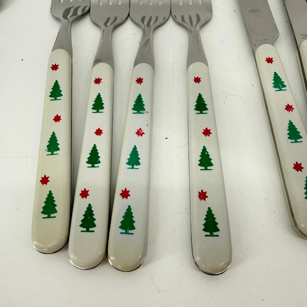 Flatware Set White Christmas Trees Stainless 18pc Utensils Vintage Plastic